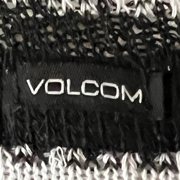 Volcom Wrap Sweater SZ S (Fits 4-10) Black and White Striped.NWOT - Picture 2 of 9